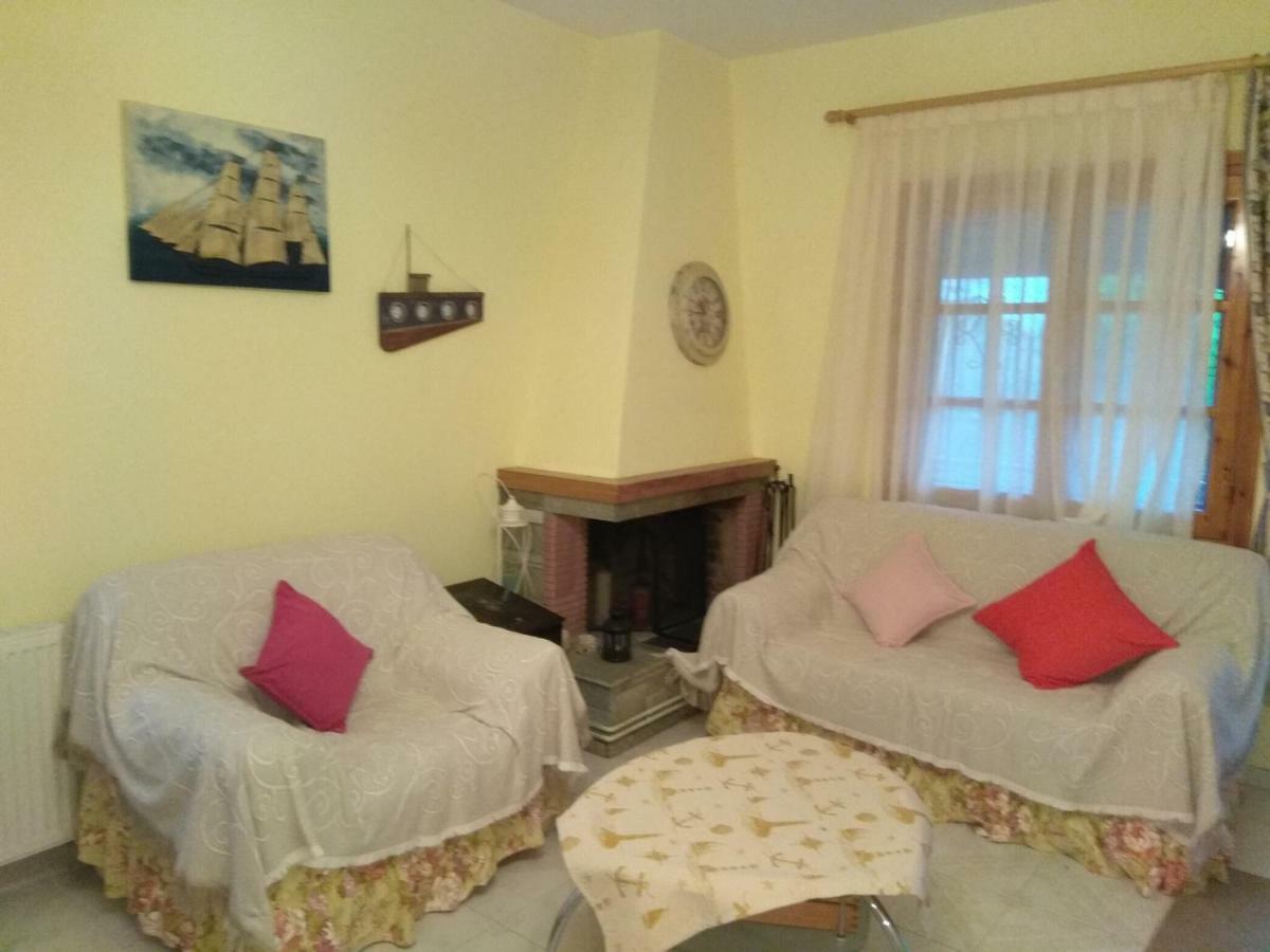 Family Seaside House In Mouries Villa ปาลาเรีย ดิโอนิซีอู ภายนอก รูปภาพ