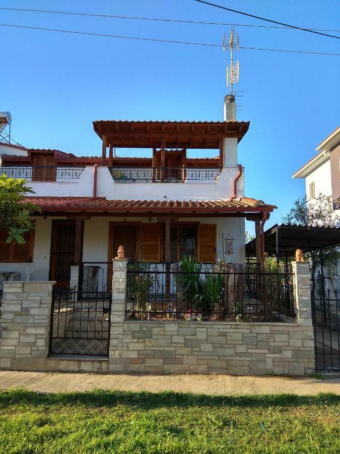 Family Seaside House In Mouries Villa ปาลาเรีย ดิโอนิซีอู ภายนอก รูปภาพ