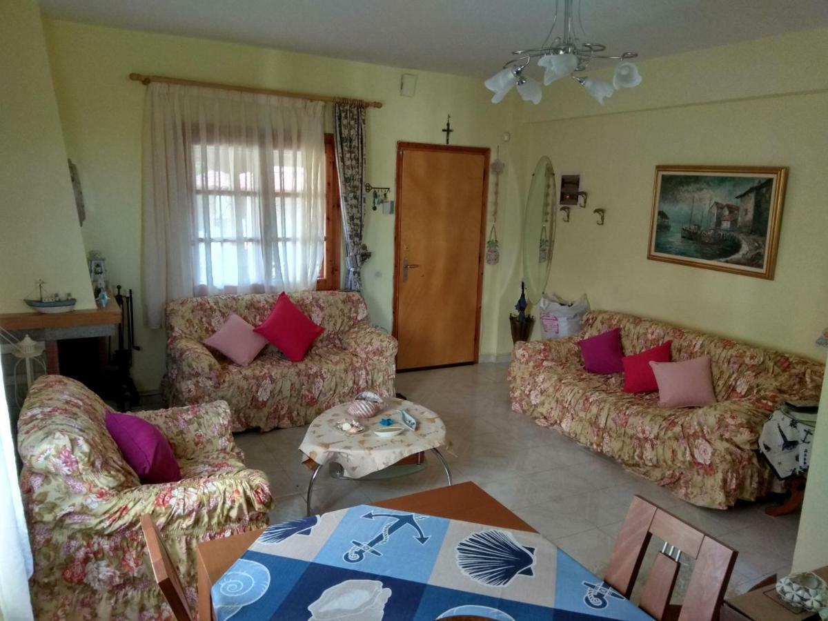 Family Seaside House In Mouries Villa ปาลาเรีย ดิโอนิซีอู ภายนอก รูปภาพ